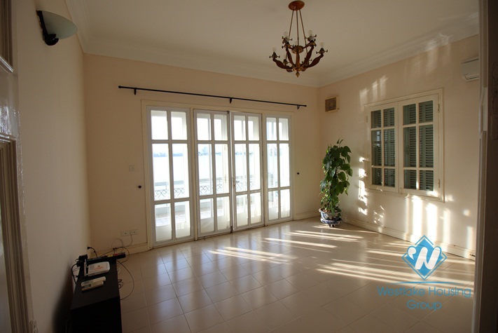 Lake view house for rent with four bedroom and four bathroom in Westlake Tay Ho, Hanoi